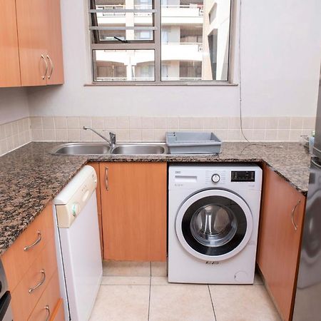 Grayston Exec Apartments Johannesburg Buitenkant foto